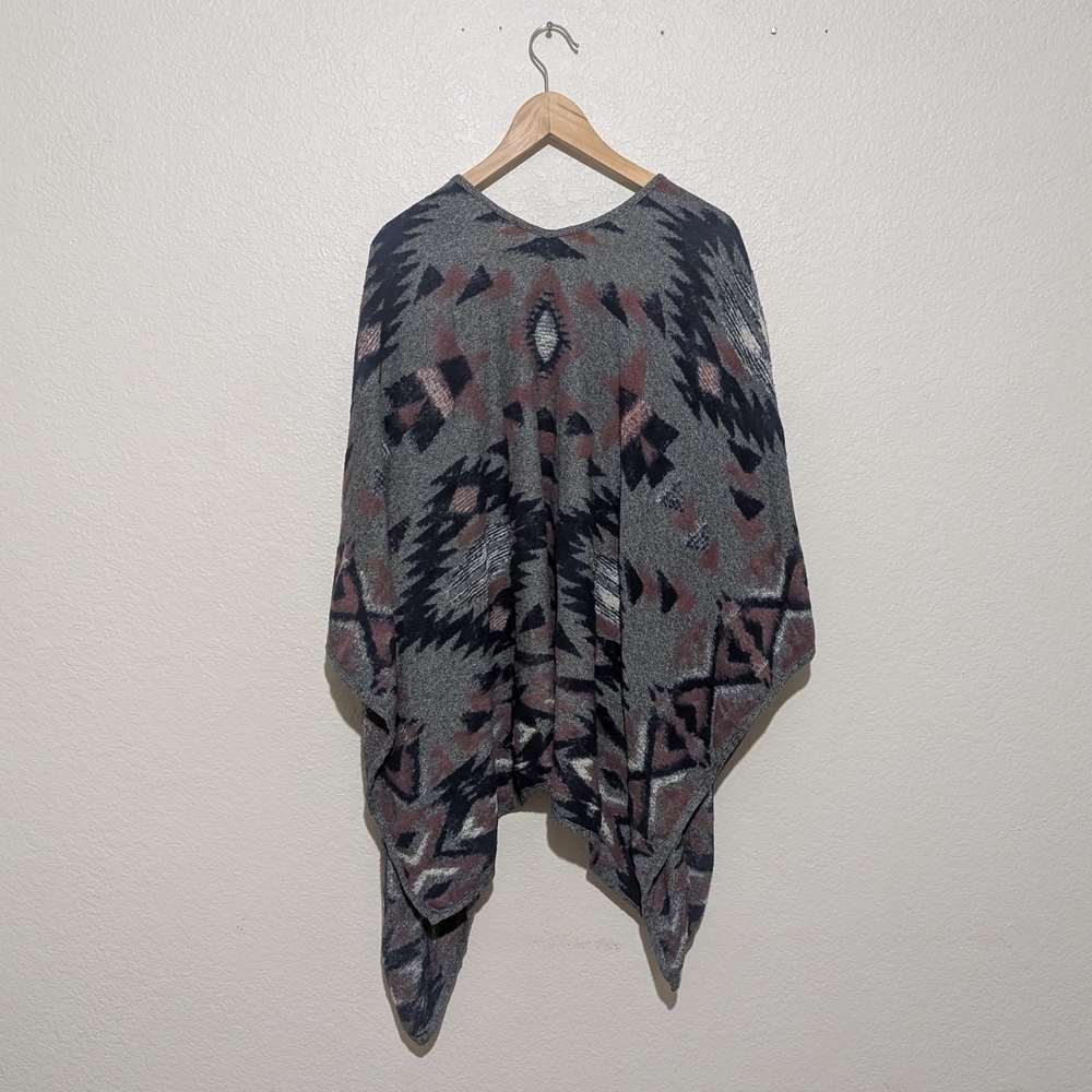 Lucky Brand Womens Gray Multicolor Knit Poncho With Aztec Design OS - Picture 2 of 3